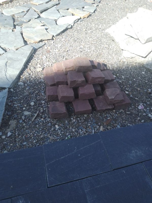 Quartzarenite paving stones