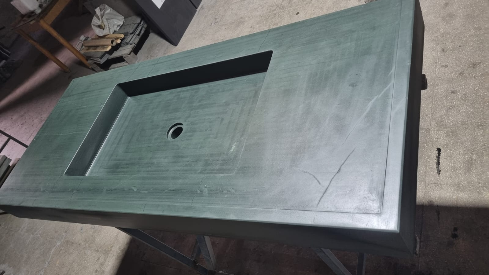 Lavabos de pizarra verde serrada